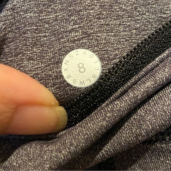 LULULEMON Women Gray Side Pockets Athletic Leggings Pants Size 8 - Picture 9 of 9